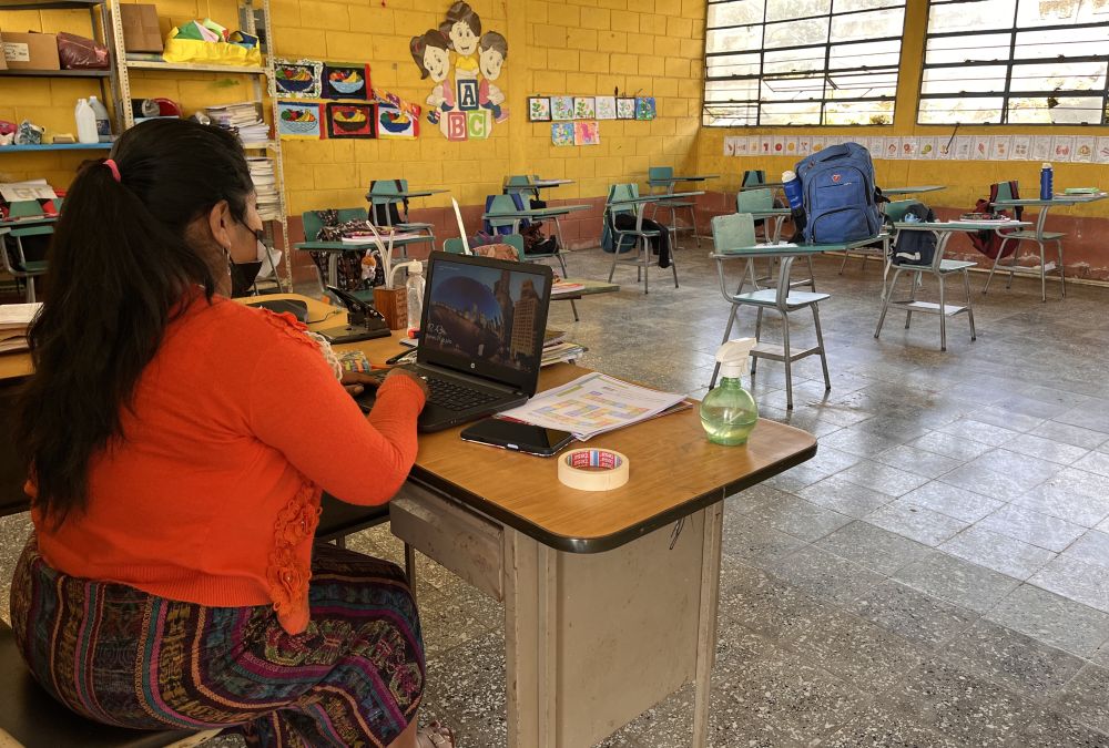 LAURA QUINTANA (KEMONÏK): «Volem estabilitat emocional per a les famílies supervivents de la violència de gènere.»