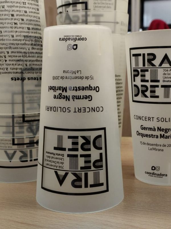 gots de plàstic reciclat