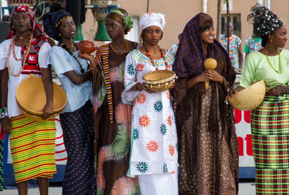 Desfilada de roba africana