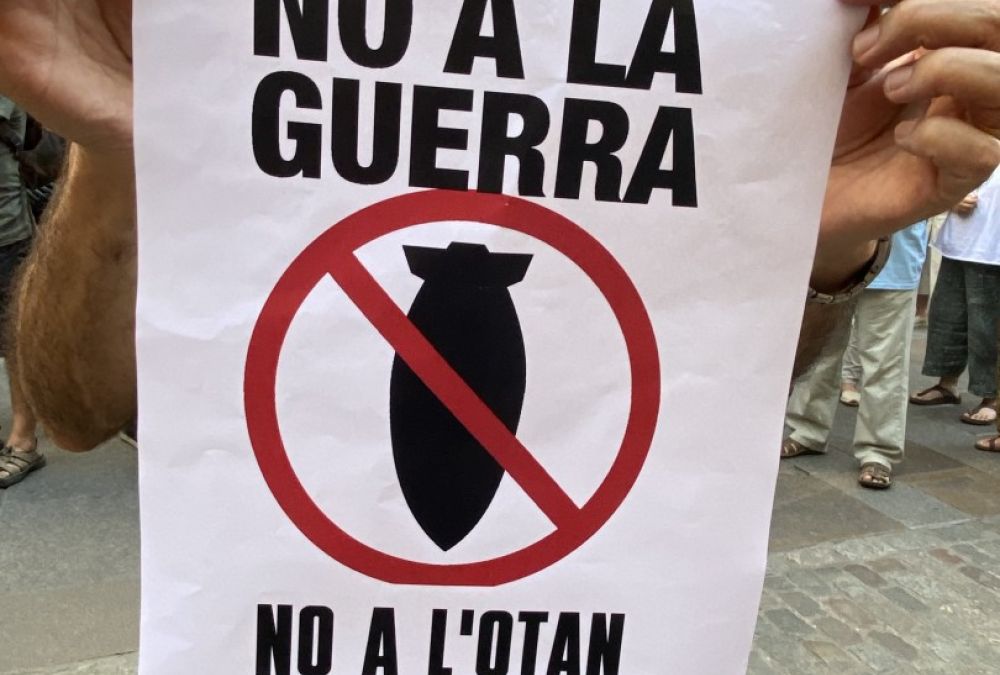 No a les armes nuclears, no a la guerra, no a l'OTAN!!