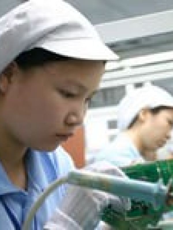 Digital Handcraft. China's global factory for computers (Documental)