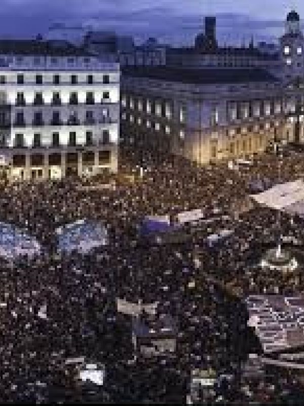 #Acampadasol: historia de una ciudad (Documental)