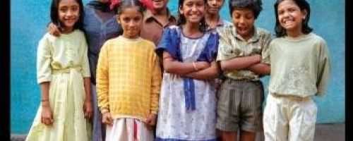 Born into brothels: Calcutta's Red Light kids_ Los niños del barrio rojo (Documental)
