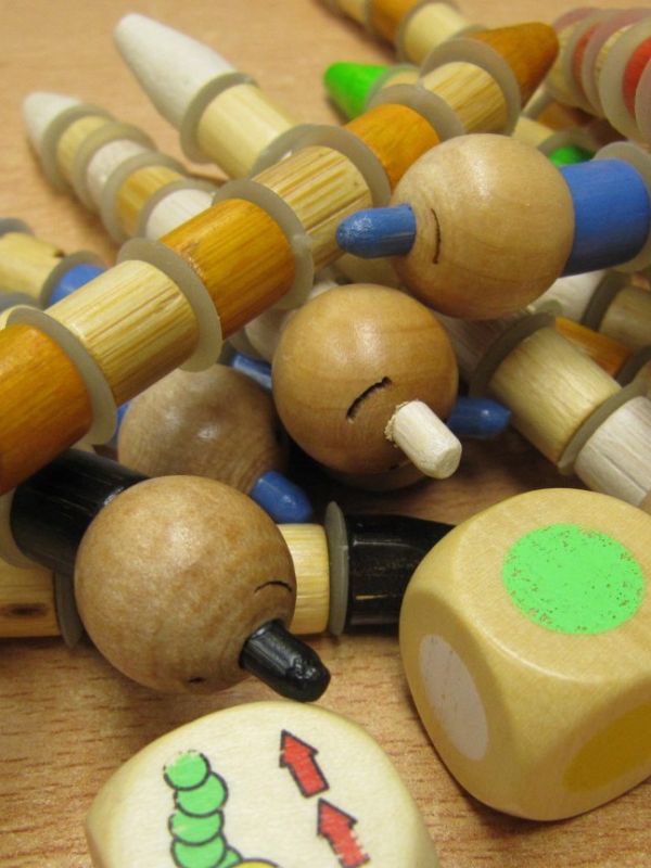 components del joc cuques de bambú